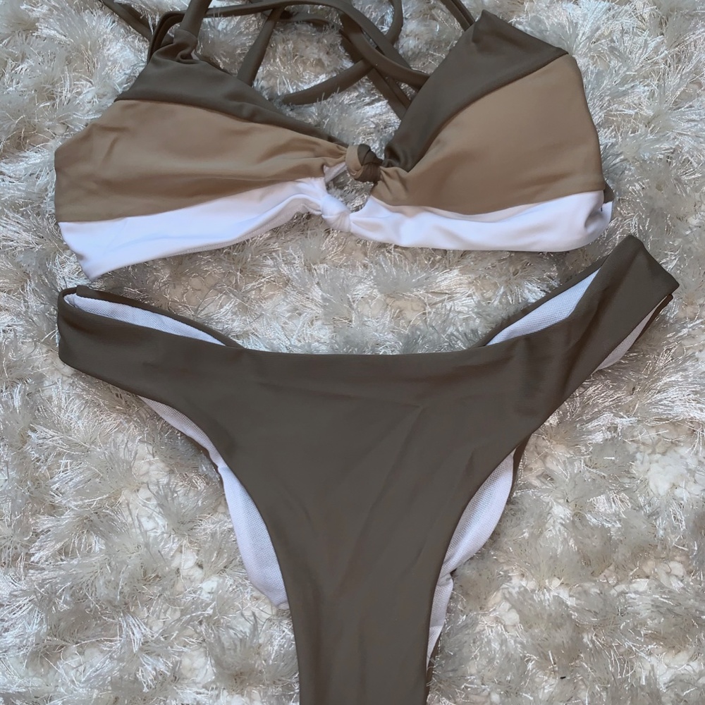 Multicolored bikini - Picture 2 of 4